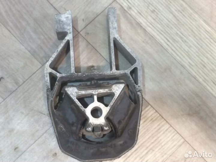 Опора двигателя задняя Ford Kuga