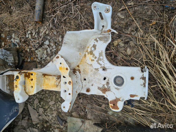 Лонжерон передний левый Skoda Yeti cbzb 2011