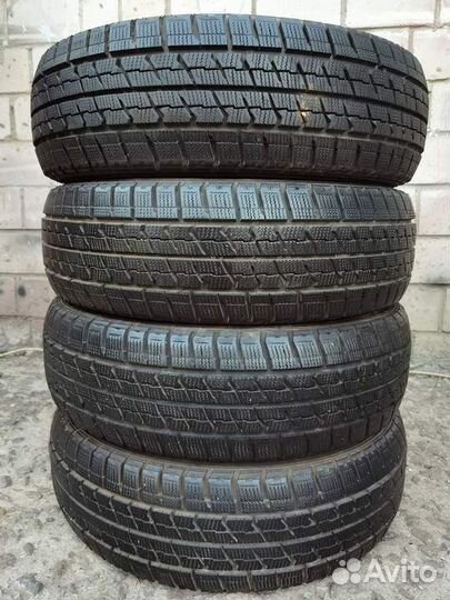 Goodyear Ice Navi Zea II 205/60 R16 98H