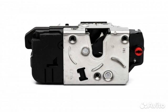 Замок задней левой двери в сборе