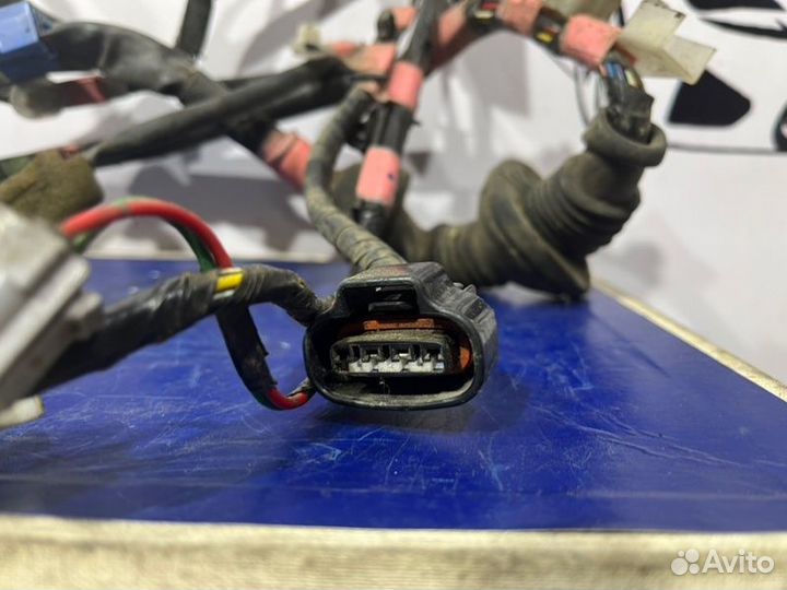 Проводка двери передняя левая Toyota Land Cruiser