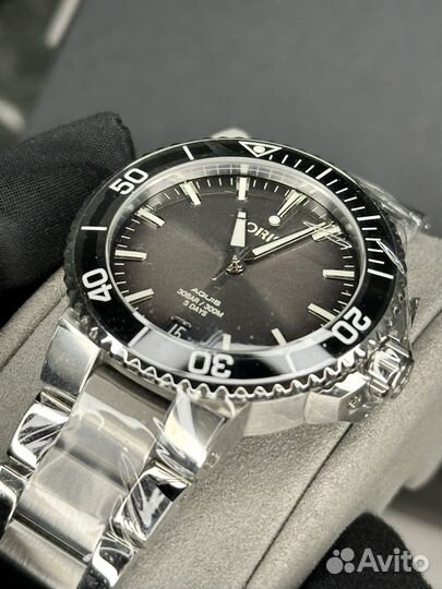 Oris Aquis Date Calibre 400 40077694154MB