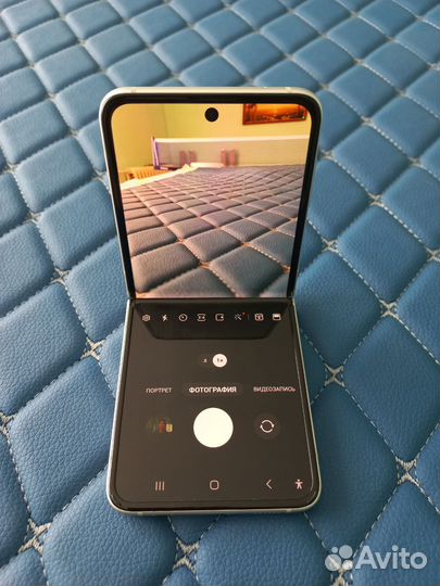 Samsung galaxy z flip 3