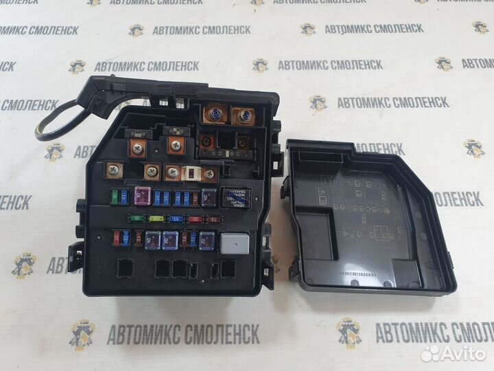 Блок предохранителей Honda Civic 8