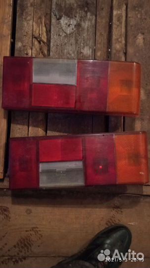 Задние фонари