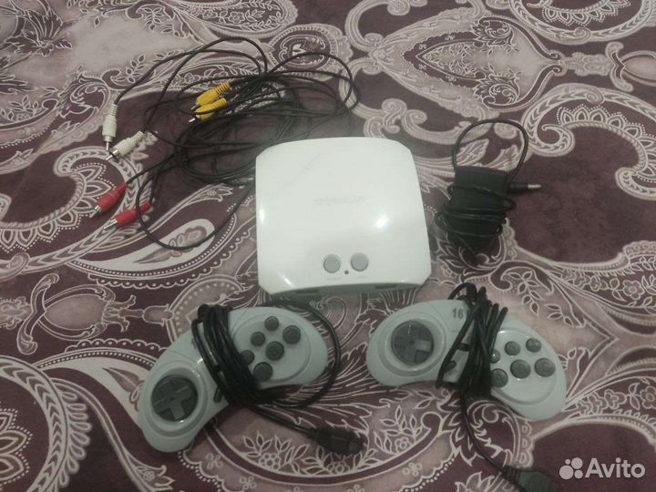 Игровая приставка titan