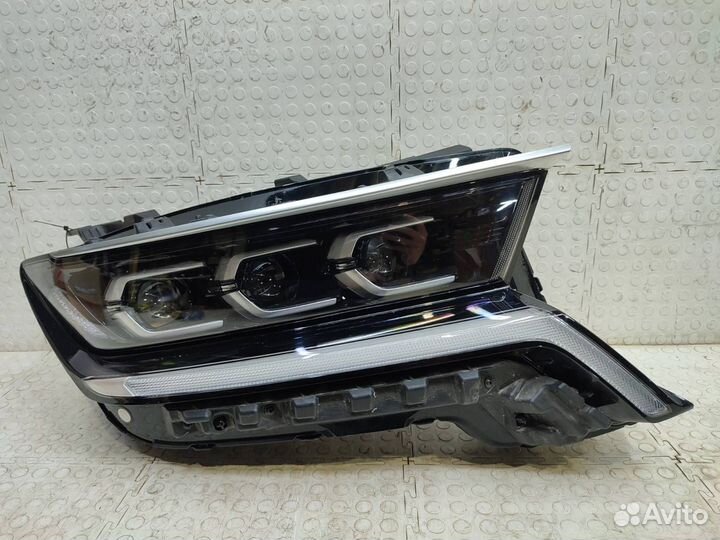 Фара правая Kia Sorento 4 MQ 2020