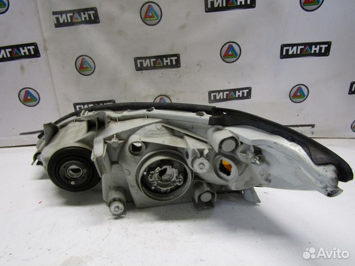 Фара правая Camry XV30 2001-2006