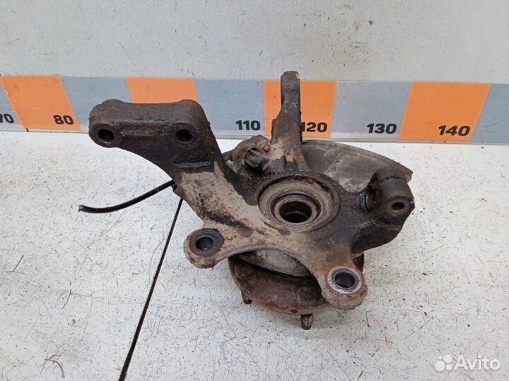 Кулак поворотный передний правый Mazda Tribute 3.0