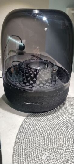 Harman kardon aura studio 4