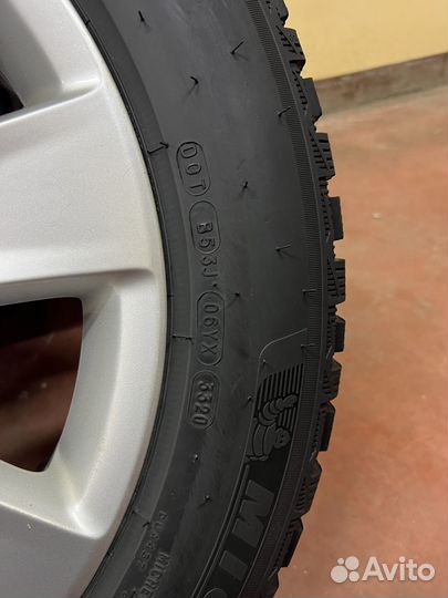 Michelin X-Ice North 4 SUV 235/55 R18
