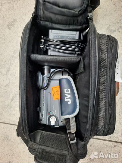 Видеокамера JVC GR-D90U