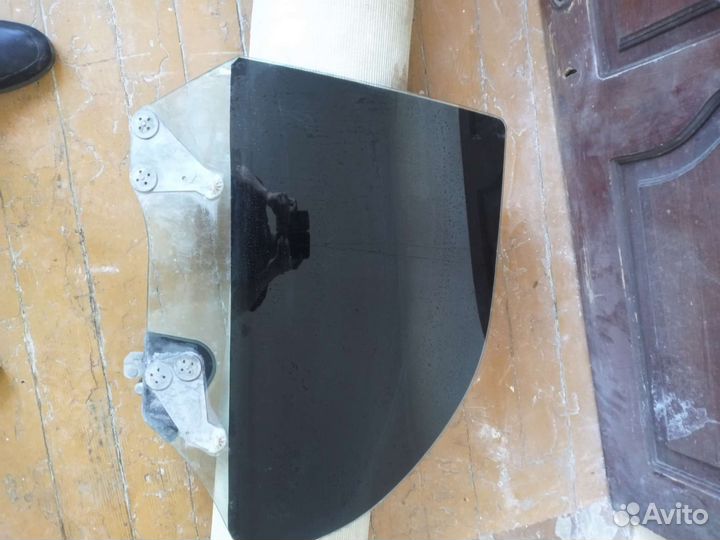 Стекло заднее левое на импрезу gd cедан