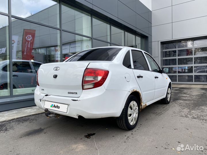 LADA Granta 1.6 МТ, 2013, 198 635 км