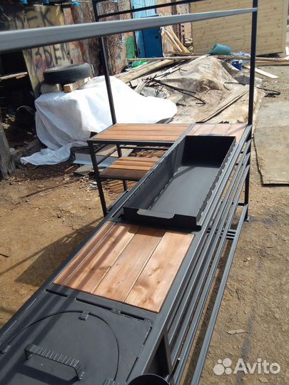 Мангал с крышей