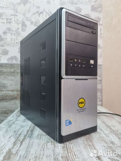 Корпус для компьютера Рик