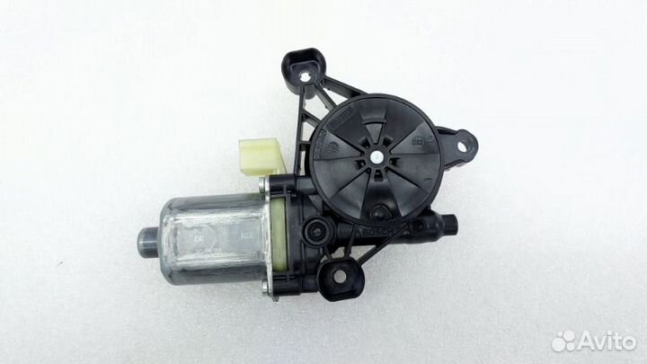 Моторчик стеклоподъемника передний правый Skoda