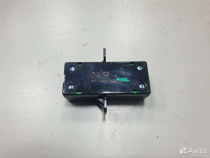 Внутренняя антенна Hyundai Solaris седан 1.6 2019