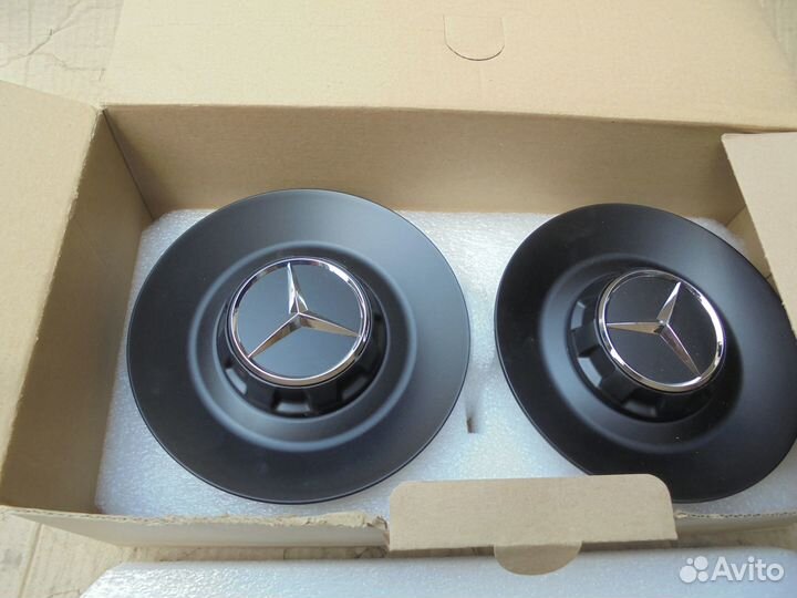 Заглушка на диск Mercedes Benz AMG