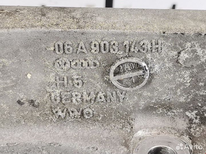 Кронштейн генератора Volkswagen Golf 3 1998