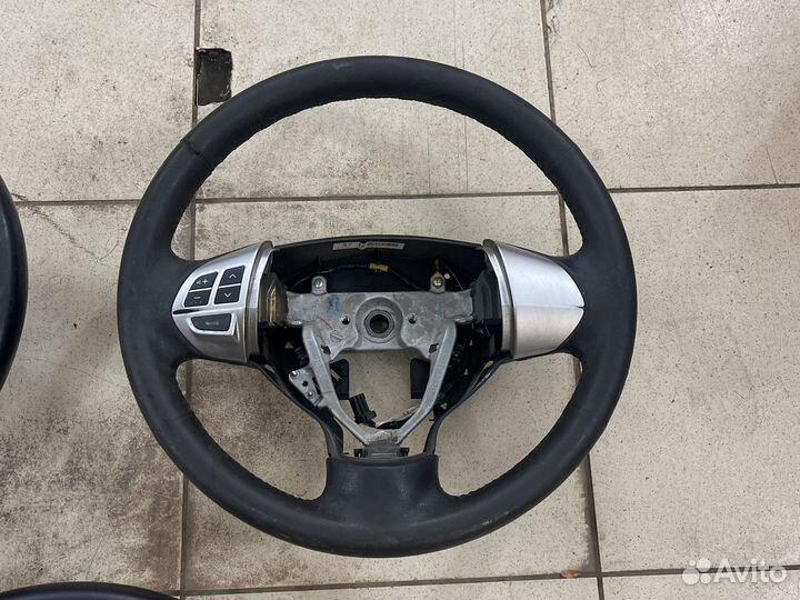 Рули на лансер 10