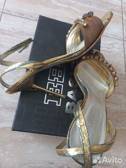 Босоножки женские 38 размер