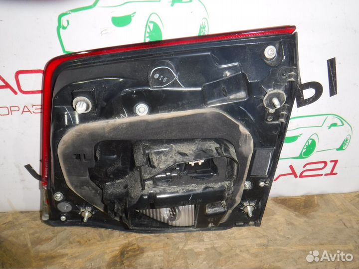 Фонарь левый внутренний toyota LC 200 (2015-2021)