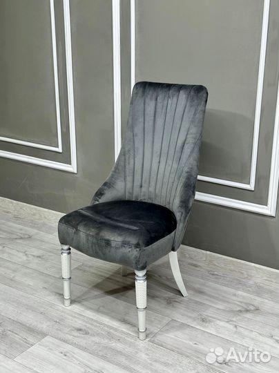 Стол и стулья от производителя. В наличии