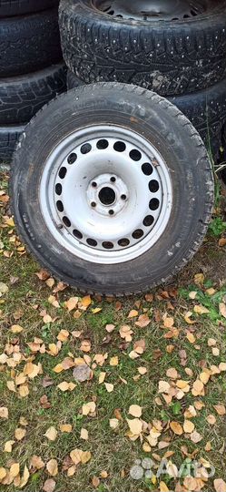 Nokian Tyres Hakkapeliitta 5 215/65 R16 102