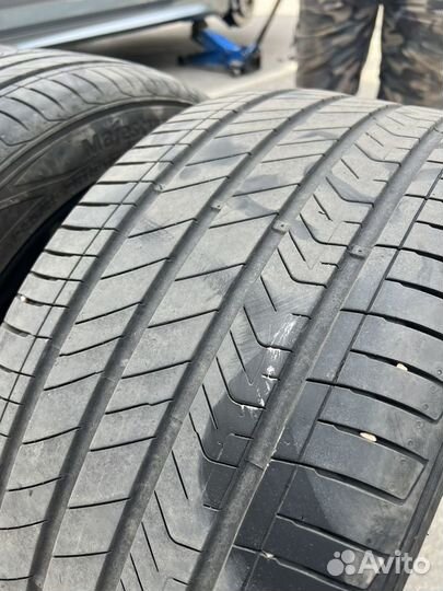 Kumho Majesty 9 Solus TA91 245/45 R18 и 275/40 R18 103W