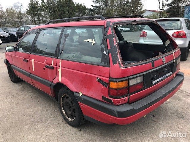 Разбор на запчасти Volkswagen Passat 3