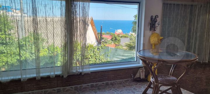 3-к. квартира, 140 м², 1/1 эт.