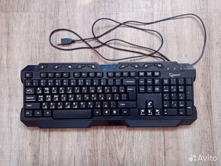 Игровая проводная клавиатура