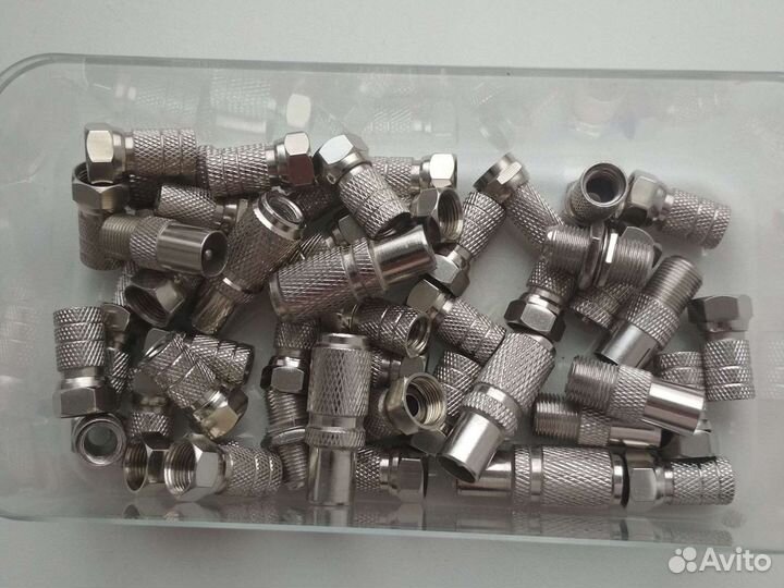 Разветвитель,разъемы на телевизионный кабель