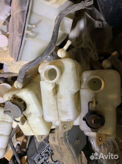 Расширительный бочок Тойота Авенсис t25 1az