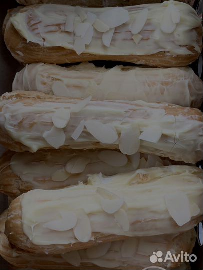 Эклеры, пирожные