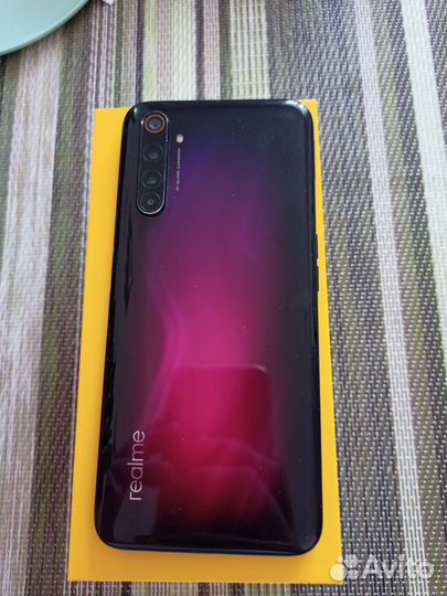 Смартфон Realme 6 pro
