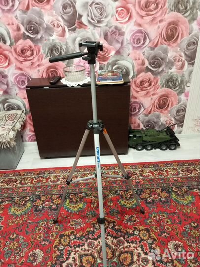 Штатив для фотоаппарата