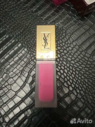 Блеск для губ и помады