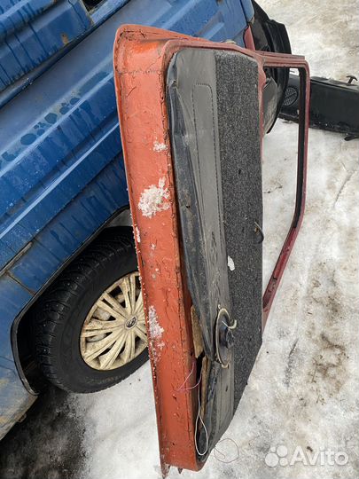 Передняя левая дверь niva