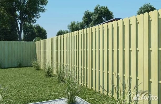 Забор из евроштакетника за 1 день быстро