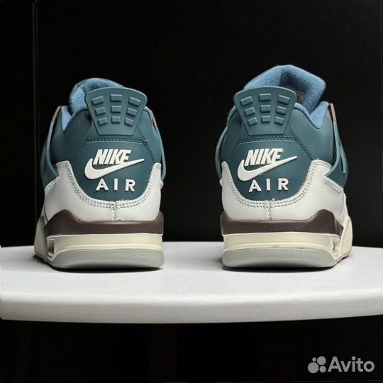 Кроссовки Nike Air Jordan 4