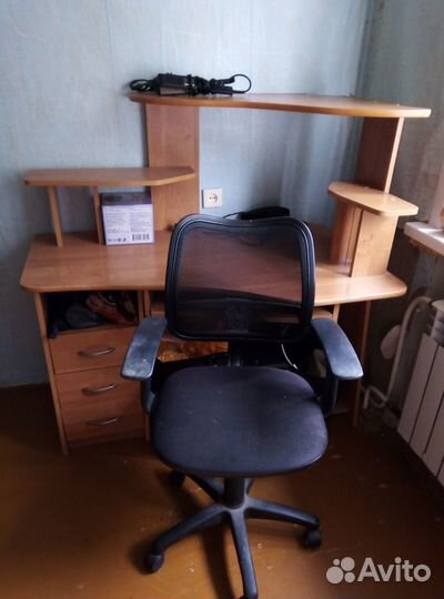 Компьютерный стол и стул б/у