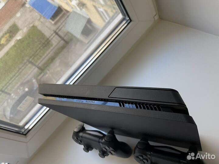 Sony playstation 4 slim 1tb+ 44 игры