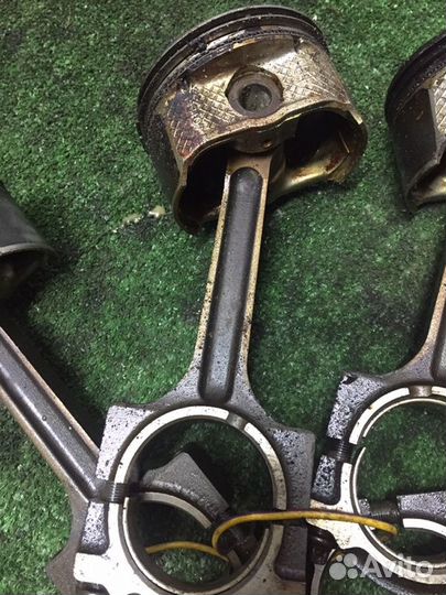 Поршень Ford С-Max седан 2.0 aoda 2008