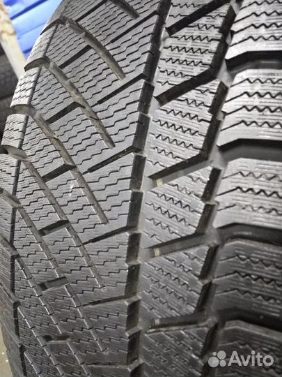 Continental ContiVikingContact 6 235/50 R18 103V