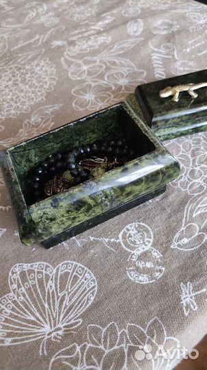 Малахитовая шкатулка