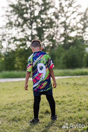 Футбольная форма Манчестер Сити Холанд