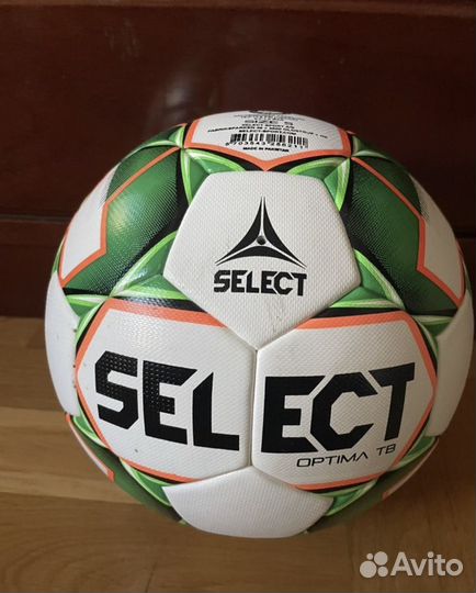 Футбольный мяч