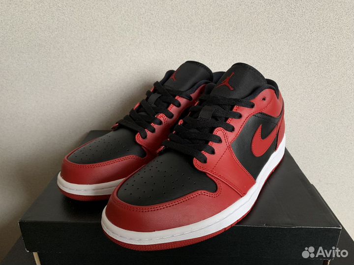 Кроссовки Air Jordan 1 Low Reverse Bred 8,5us